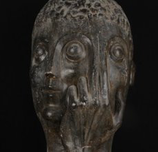 La Main Trois Yeux, sculpture de Georges Boulogne, 1953. Collections du Musée du Plâtre.