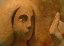 La double-image Ange-Agneau, sculpture de Georges Boulogne, 1952. Collections du Musée du Plâtre.